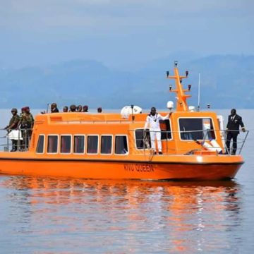 Bateau Fatshi lac kivu Tshisekedi en visite de compassion à Kalehe