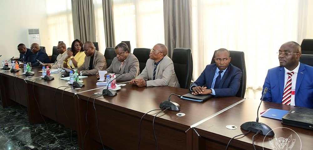 Comité de pilotyage Ebola 2 Un comité de pilotage pour lutter contre Ebola