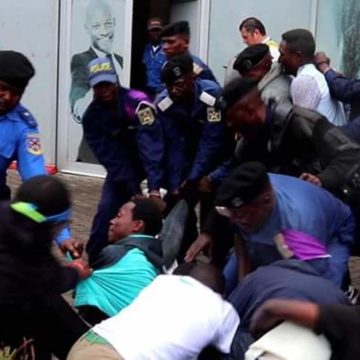 Lucha baston Les militants de la Lucha bastonnés par la police à Goma