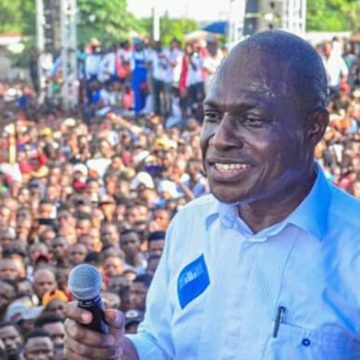FAYULU-Meeting Fayulu: « C’est Kabila qui continue, c’est un affront »