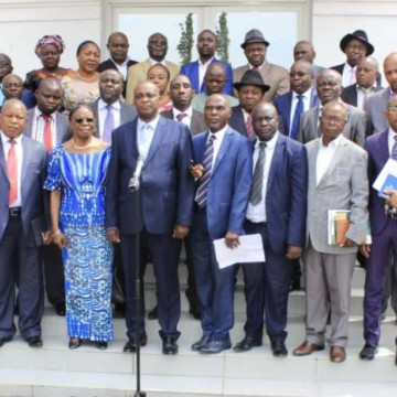 Délégation Sud-Kivu Reçus à la Primature, les notables du Sud-Kivu appellent à la cessation des hostilités