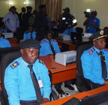 Dgm_agents Un sujet indien intercepté par la DGM avec 1.050.000 USD à l’aéroport de N’djili