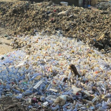 Le pont séparant Lemba et Matete menacé par les eaux de pluie