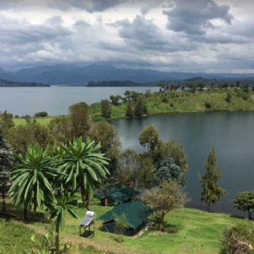 Le lac Kivu est le paysage aux alentours