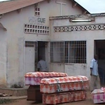 On entasse les corps comme des sardines à la morgue de Kinkanda, au Kongo Central