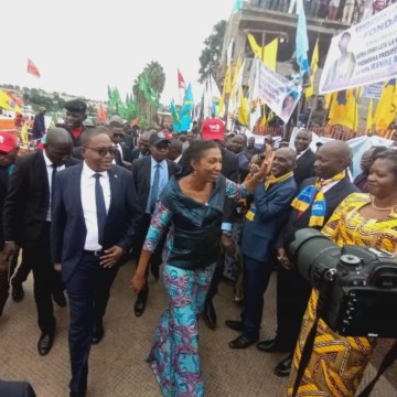 Jeanine Mabunda boucle sa mission dans l’Est par Bukavu