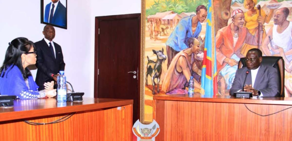 Ambassadrice de l'Inde à la Primature La RDC conviée au grand conclave de la chambre de commerce de l’Inde
