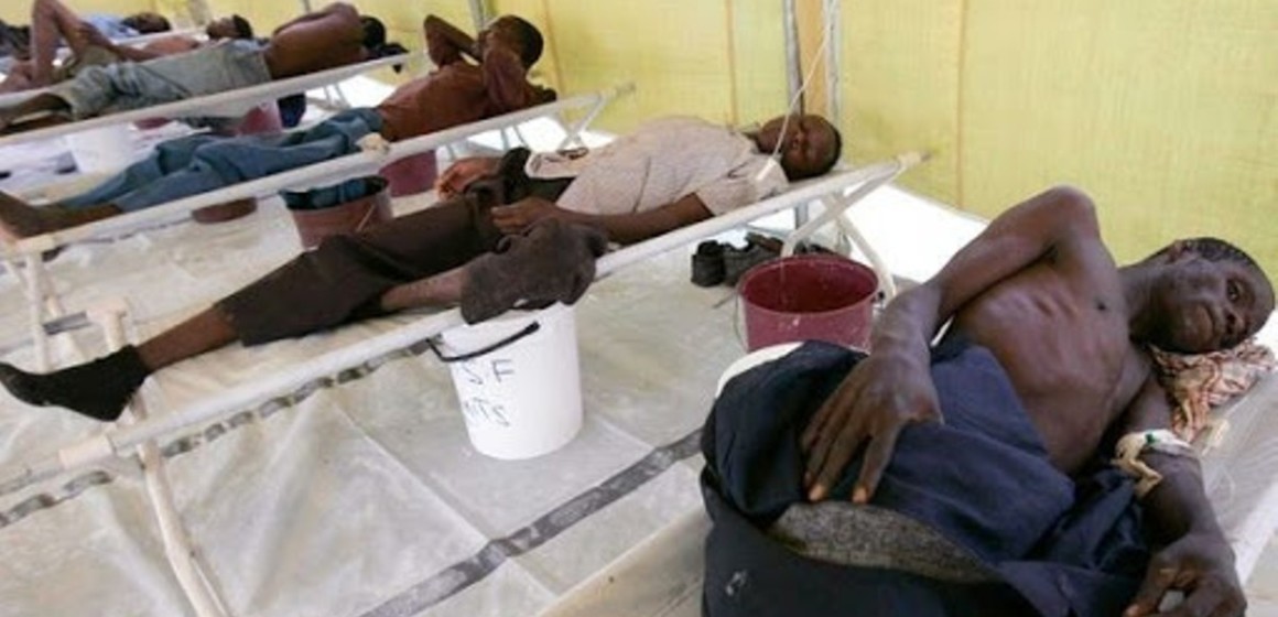 Des malades du choléra en soin