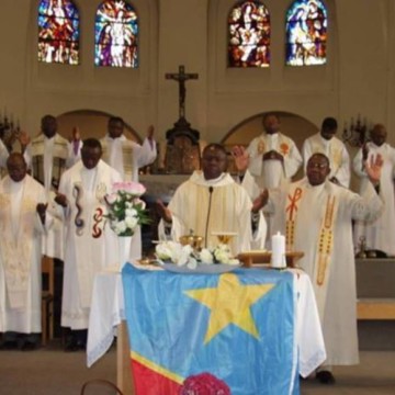 Kananga : Le vicaire de la paroisse Gabriel Tshikula arrêté pour non respect des mesures de prévention au Covid-19