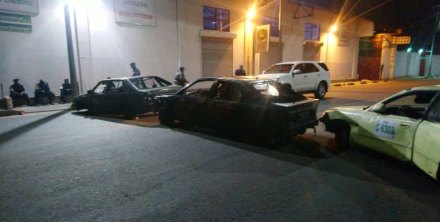 Kinshasa : malgré les macarons de l&rsquo;hôtel de ville, la police refuse tout accès à Gombe