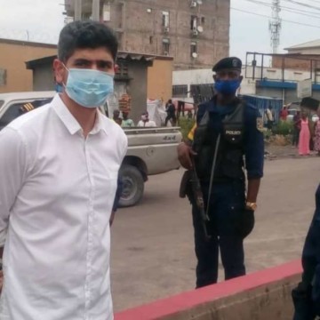Covid-19 : Moto Boxer dote la Police de stands contre les intempéries