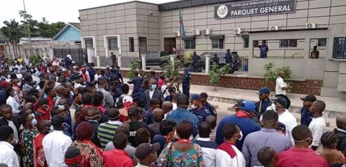 Enfin, Vital Kamerhe s’est présenté au Parquet Général près la Cour d’Appel de Kinshasa Matete