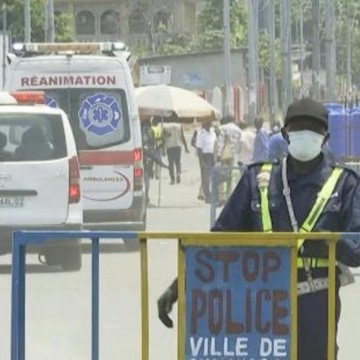 coronavirus_policiers_masques Covid-19 : la RDC compte 327 cas testés positifs