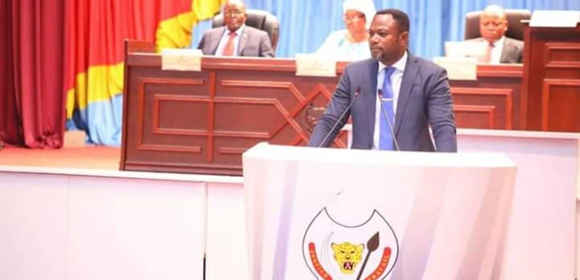 Député Tony Mwaba L’Assemblée nationale a prorogé l’état d’urgence sanitaire pour la 3ème fois