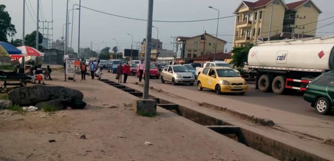 Gestes-barrières-Huileries Embouteilles à Kinshasa