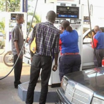 Malentendus entre les gouvernements provincial et national sur le prix du carburant