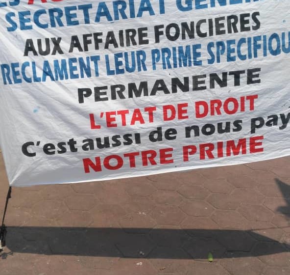 Calicot agents sec gen Affaires foncières Affaires foncières : Agents et cadres du Secrétariat général réclament leur prime