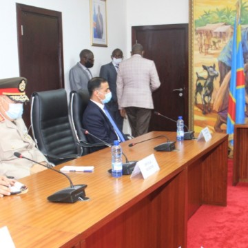 La navigabilité du Fleuve Congo de Boma à Kinshasa, évoquée à la Primature avec une délégation égyptienne