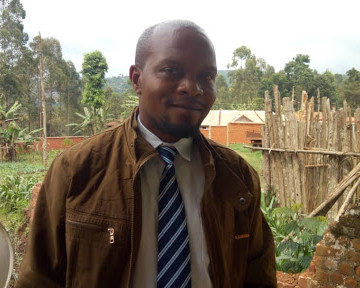 Butembo : Le professeur Muhindo Mughanda soutient Billy Kambale dans son projet loi sur le service militaire obligatoire