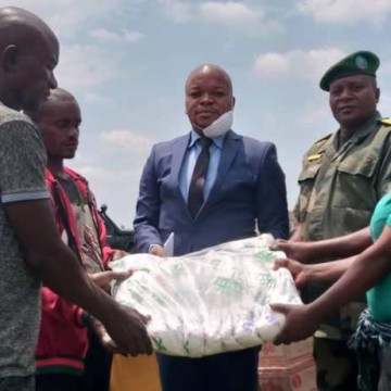 Nord-Kivu : le gouvernement provincial assiste en vivres les ex-combattants NDC Rénové aile Bwira à Rumangabo