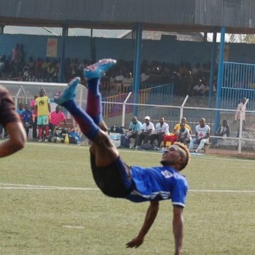 Joueur Dauphin noir Linafoot D1 : Dauphin Noir a arraché sa première victoire face à RCK