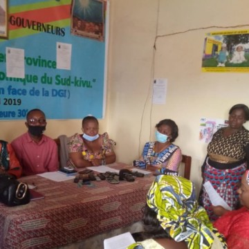 Les femmes du Sud-Kivu exigent que les députés qui ont vandalisé l&rsquo;hémicycle de l’Assemblée nationale paient sur leurs émoluments