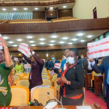 Assemblée nationale: Bataille du bluff autour de Jeanine Mabunda