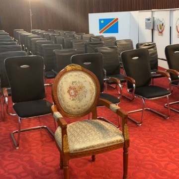 Chaises vides du gouvernement à l'AN