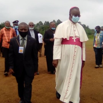 Délégation-évêques-à-Beni Délégation d'évêques