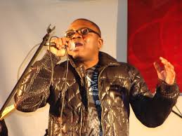 JP Buse, chanteur