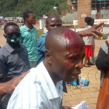 journaliste agressé par la police