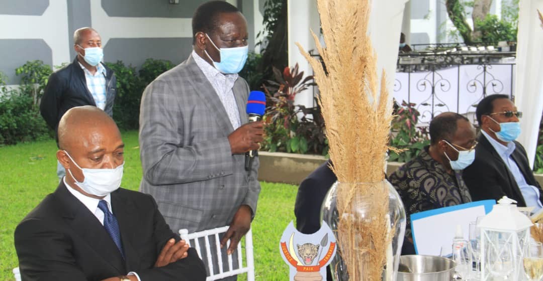 Députés du FCC réunis autour du premier ministre Ilunkamba