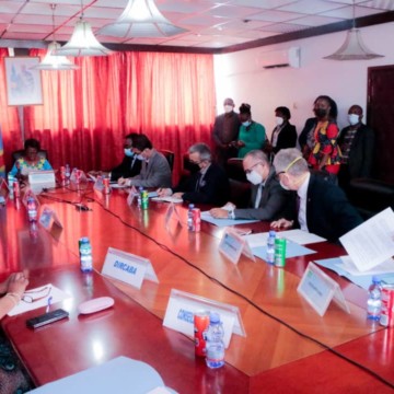 Marie Tumba Nzeza et les ambassadeurs