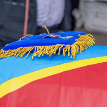 médaille-lokondo Médaille de mérite civique à HT Lokondo