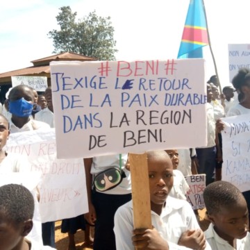 sit-in-élèves-de-beni-mairie Elèves de Beni en Sit-in à la Mairie