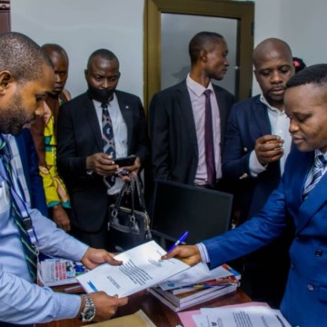 Député Nsingi Pululu