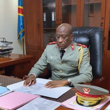 Lieutenant-général Johnny Luboya Nkashama