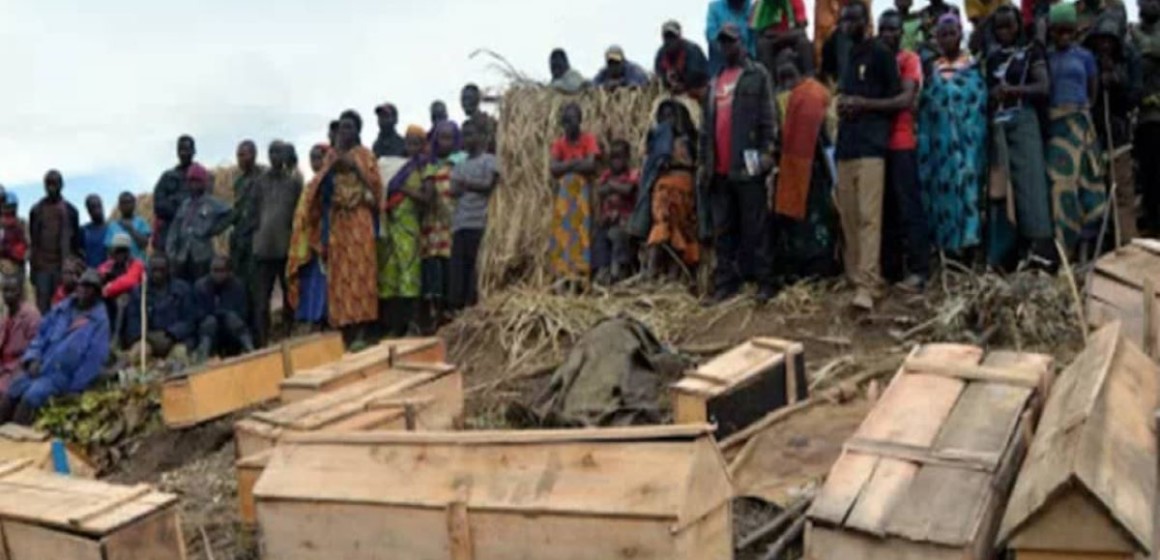 Cercueils de victimes des ADF au Nord-Kivu