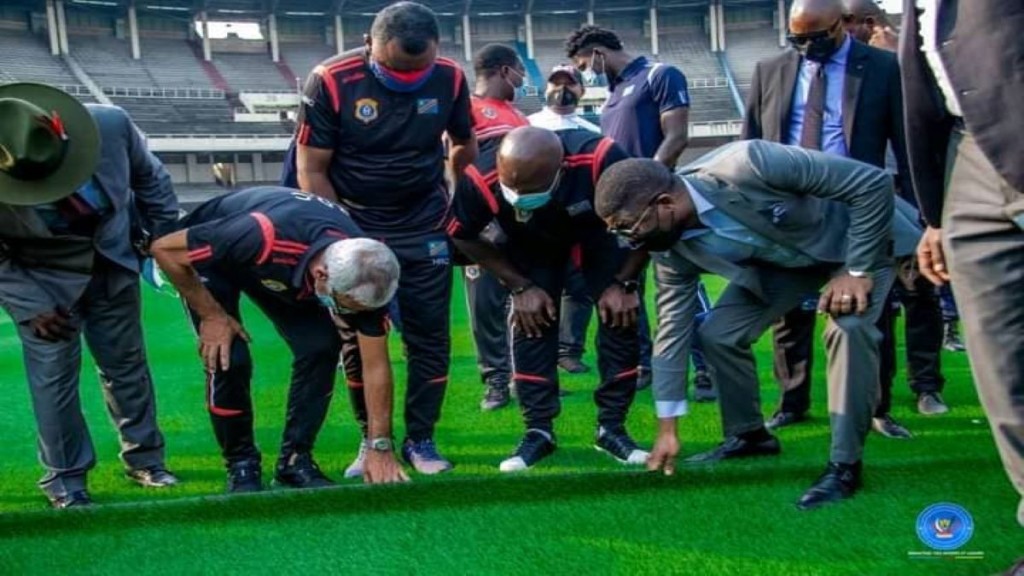 Pelouse Synthétique stade des Martyrs