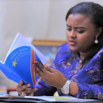 Francine Muyumba, Sénatrice