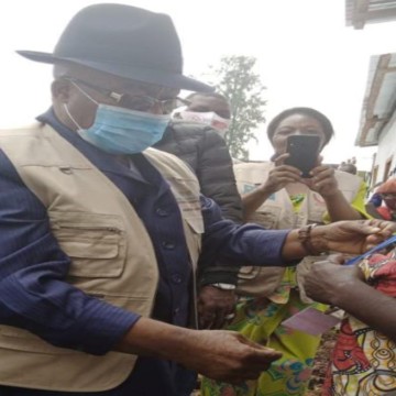 Modeste Mutinga installe les sinistrés de Nyiragongo