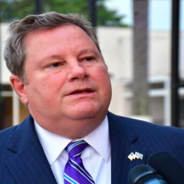 Mike Hammer, ambassadeur USA