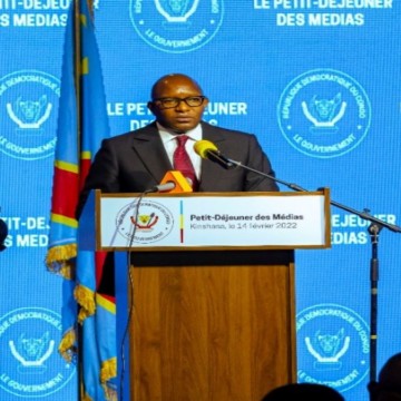 Sama Lukonde face à la presse