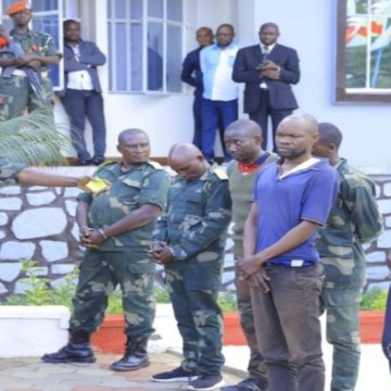 Bunia : les FARDC ont arrêté 5 militaires impliqués dans le trafic d&rsquo;armes avec les groupes armés