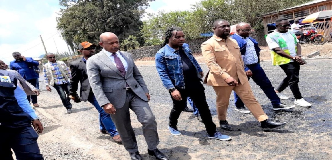 Goma : le ministre des ITPR a visité certains axes routiers et voiries en pleine construction