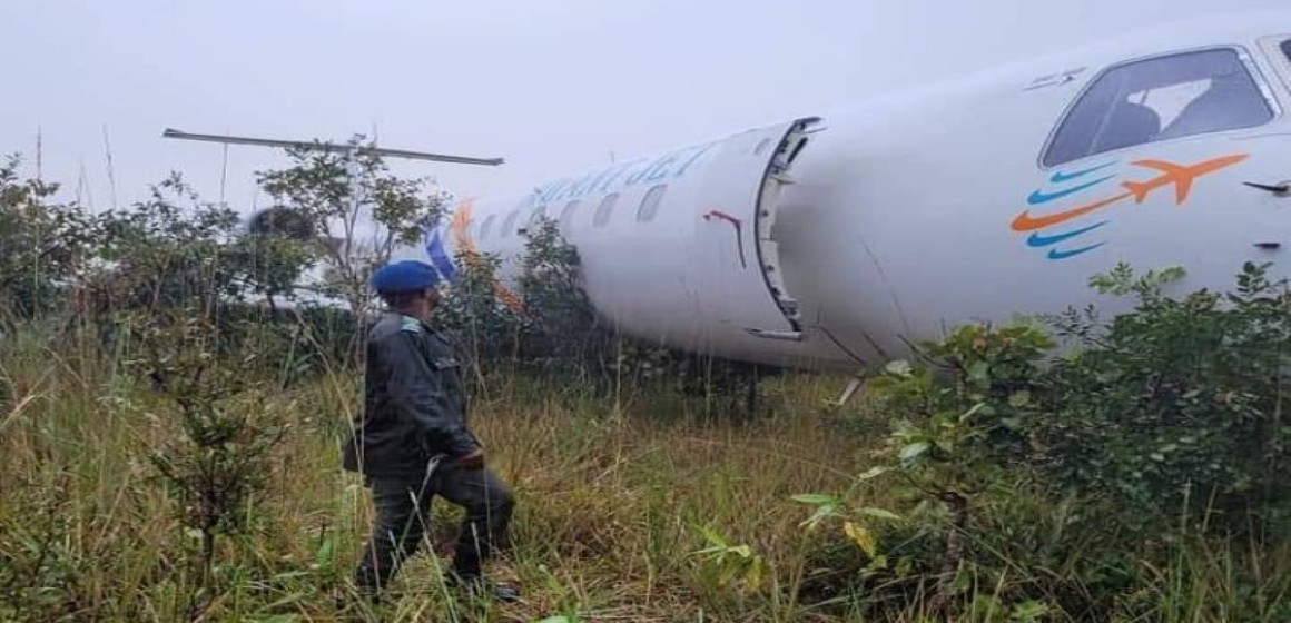 Kolwezi : un avion de Mwant Jet sort de la piste à l’atterrissage, aucun blessé