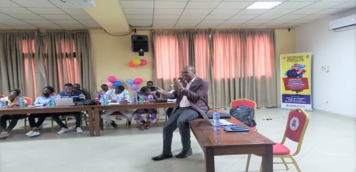 Le docteur Benjamin Bola Ikolua s’implique dans la formation des jeunes sur les valeurs fondamentales