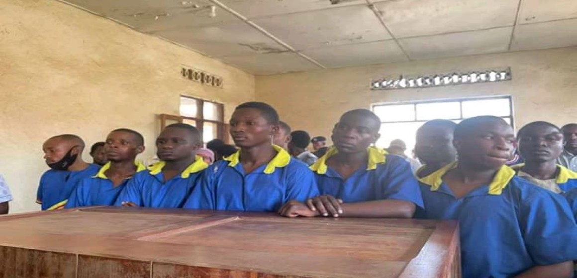 Nord-Kivu : le tribunal militaire de garnison de Beni condamne à 12 mois de prison ferme 13 militants de la LUCHA