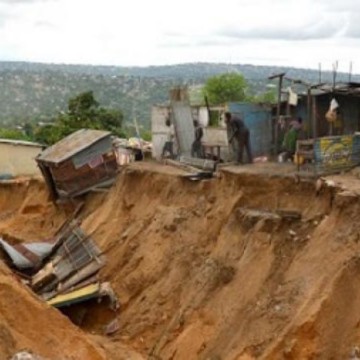 Kwilu : cinq têtes d’érosions menacent d’engloutir la commune de Dibaya Lubwe