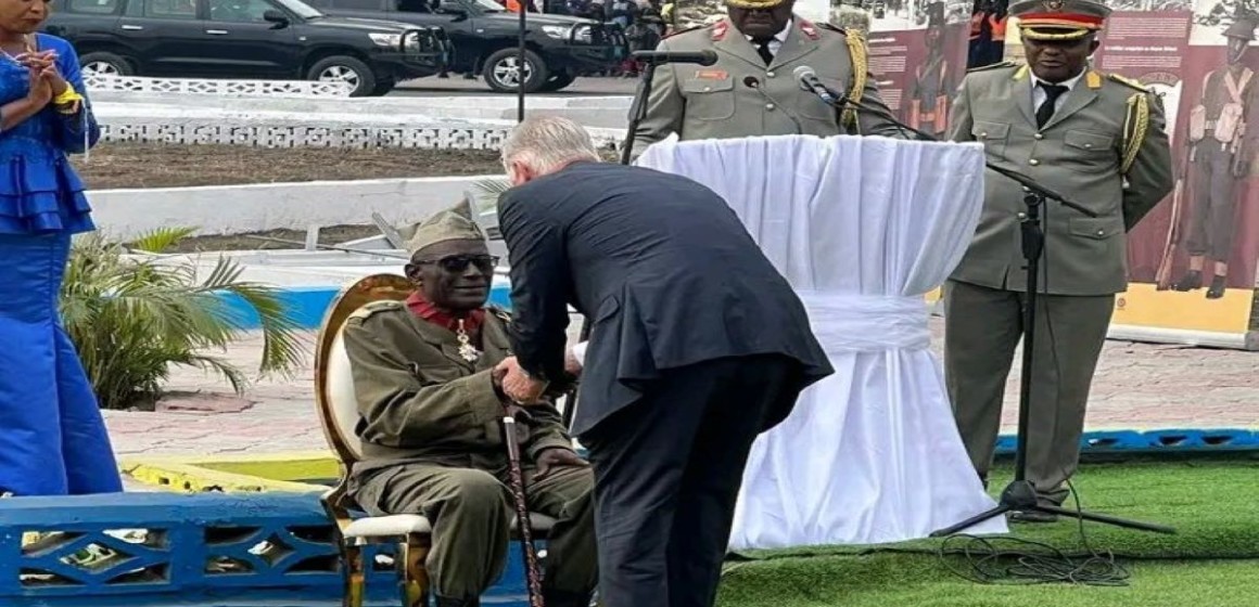 Caporal Albert Kunyuku et le roi des belges